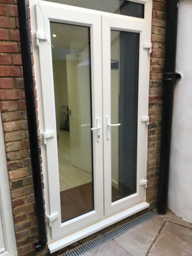 The Snap Pad Boutique Apartment Royal Tunbridge Wells Exterior photo